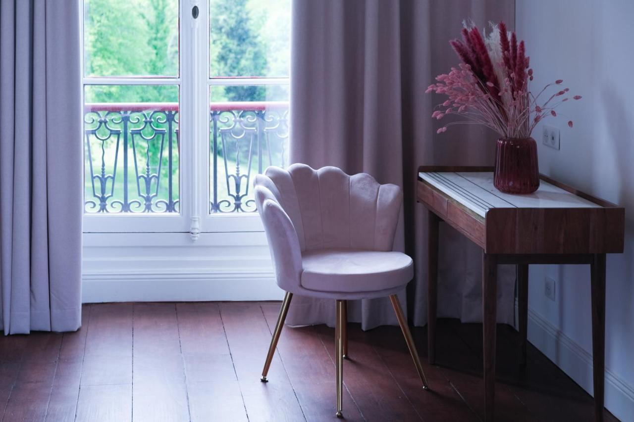 Domaine De La Tisnere Bed & Breakfast Gelos Dış mekan fotoğraf